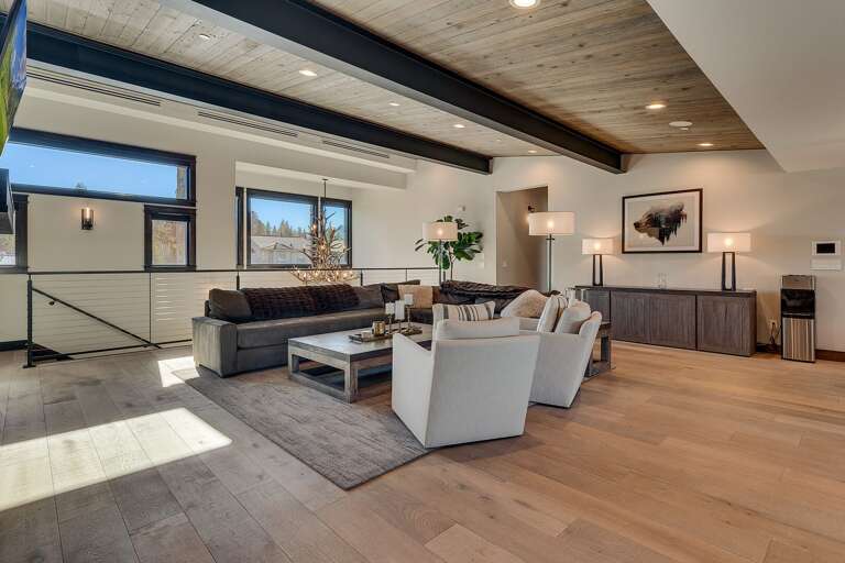 2nd level living area