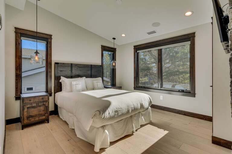 BedroomBedroom with King bed