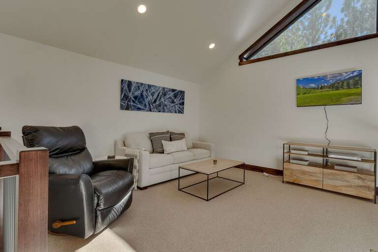 2nd floor living area