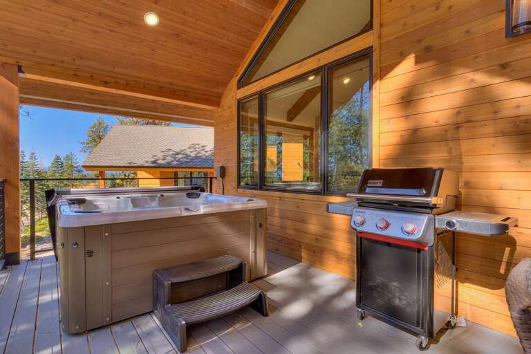 Hot tub and grill on deck
