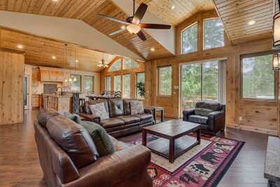 Living area w/ contemporary furniture