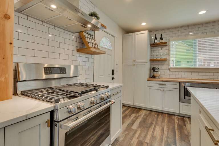 Fully-equipped kitchen