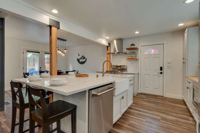 Fully-equipped kitchen