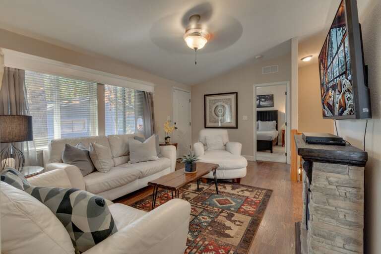 Living area w/ contemporary furniture