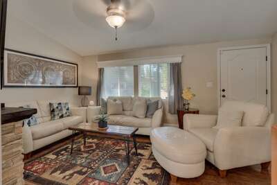 Living area w/ contemporary furniture