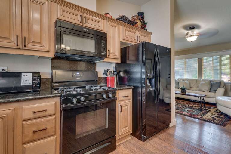 Fully-equipped kitchen