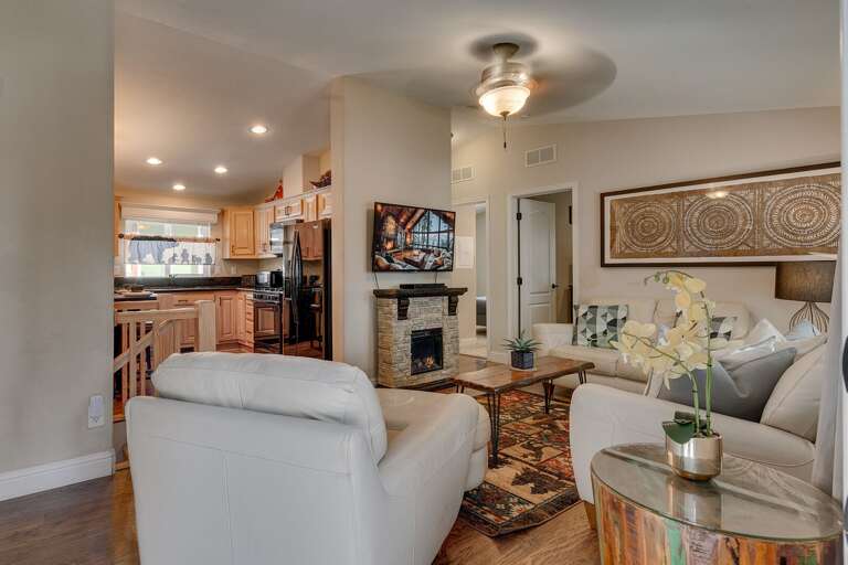 Living area w/ contemporary furniture