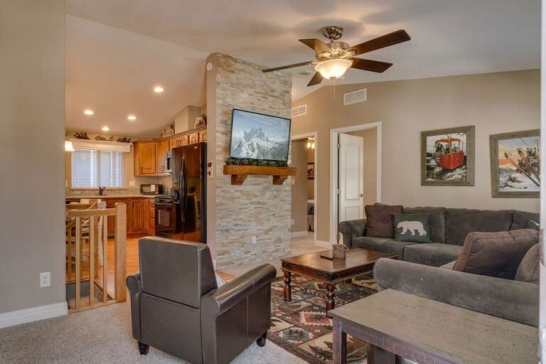 Living area w/ contemporary furniture