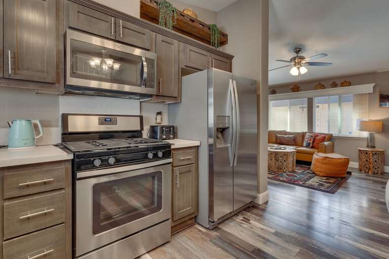 Fully-equipped kitchen