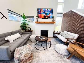 Amazing Condo | Pool & Hot Tub | Perfect Location