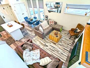 New! 3 BD / 3.5 BTH, Sleeps 8! Gym/Pool/Hot Tub!