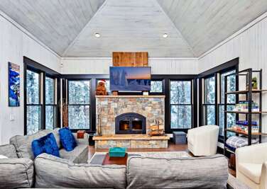 Luxury Ski In / Ski Out | Hot Tub | Sleeps 10