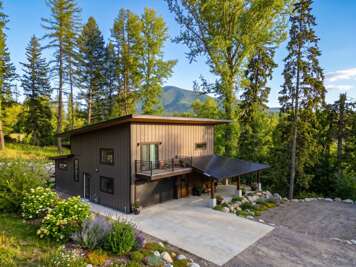 New | 5 Min to Glacier | Hot Tub & Fire Pit