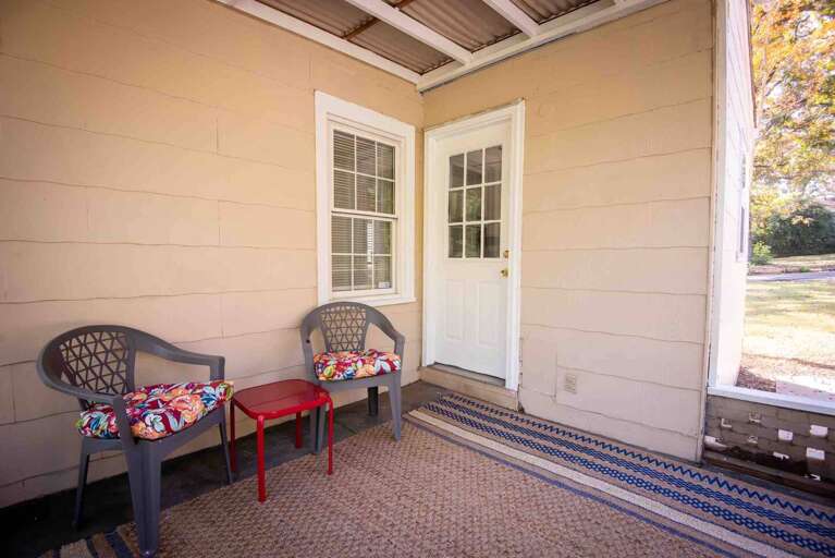 Lovely screened in porch!  Lovely screened in porch!
