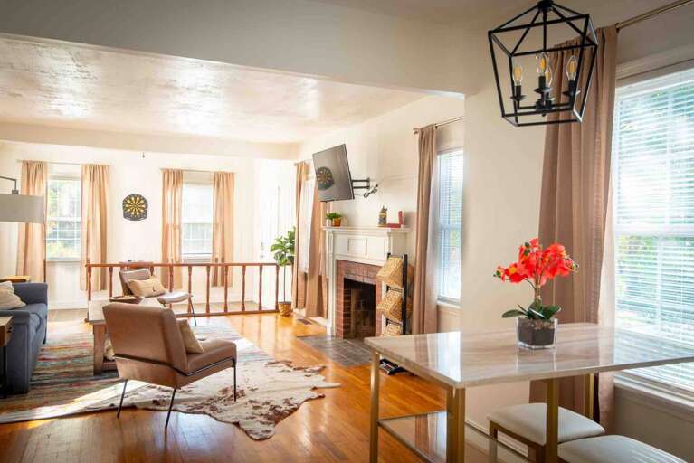 So much natural light! So much natural light!