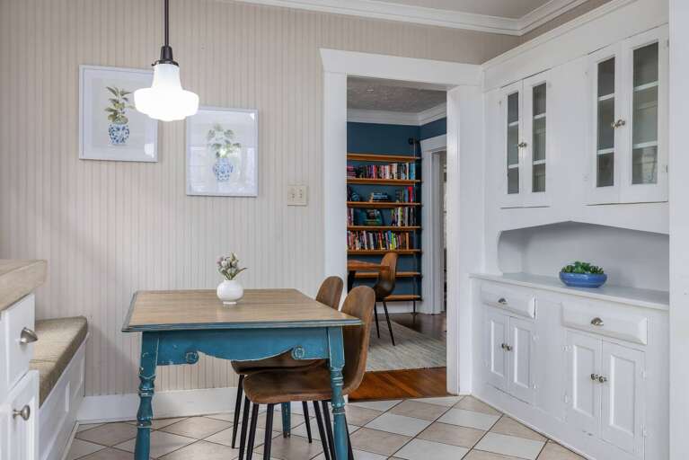 Kitchen dining area, perfect for serving breakfast and enjoying a cup of coffee Kitchen dining area, perfect for serving breakfast and enjoying a cup of coffee