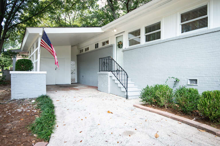 Welcome to Birmingham!! Enjoy our Serenity on Montclair Welcome to Birmingham!! Enjoy our Serenity on Montclair