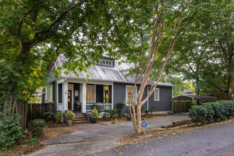 Immerse yourself in the beauty of our historic home, perfectly nestled in the heart of downtown Birmingham. Immerse yourself in the beauty of our historic home, perfectly nestled in the heart of downtown Birmingham.