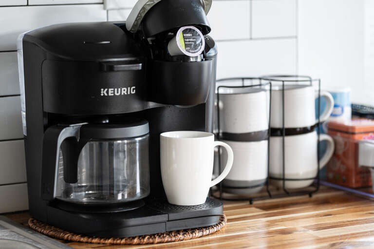 Wake up with us and enjoy a fresh brew from our easy-to-use coffee maker. Wake up with us and enjoy a fresh brew from our easy-to-use coffee maker.
