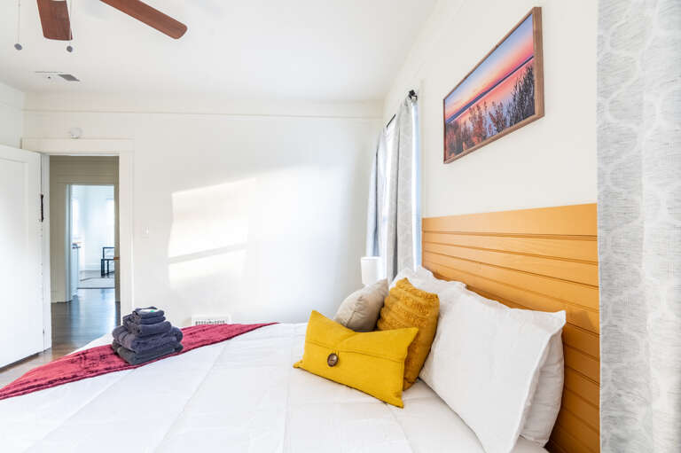 Another look at our luxurious master suite for utmost relaxation. Another look at our luxurious master suite for utmost relaxation.