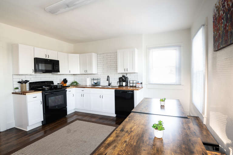 Spacious and fully equipped kitchen with a dining nook that seats at least eight. Perfect for gatherings!