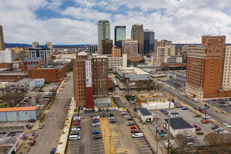 Expansive views of the city skyline from the property’s prime location.