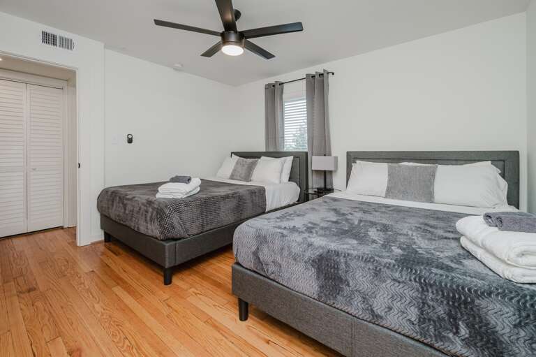 Wake up refreshed in this airy and sunlit space.