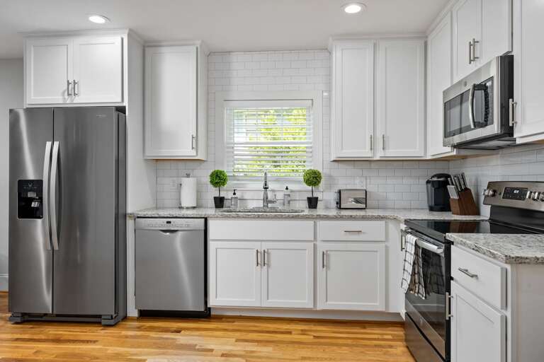 Fully Equipped Kitchens in both units. Ready to whip up your favorite meals or even just provide plates for your favorite 'to-go' orders.