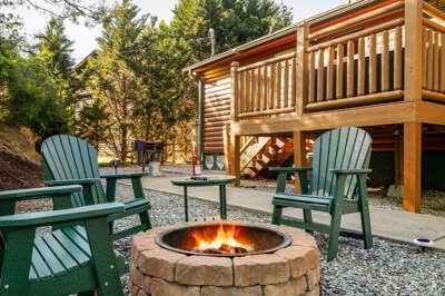 Easy Livin' - Tennessee Smoky Mountains, Pigeon Forge/Gatlinburg/Sevierville - Just 8 Miles to the Le Conte Center and The Island