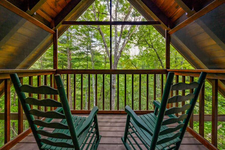 Upper Level Bedroom Screened Deck Upper Level Bedroom Screened Deck