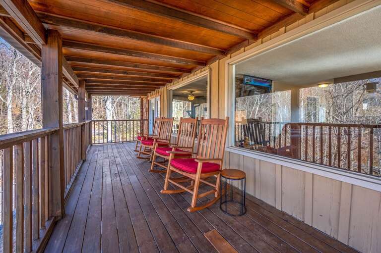 Happy Trails - Covered Deck