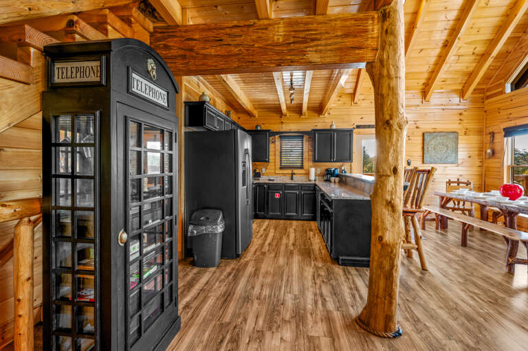 Nothin' But a Good Time - 4 Bedroom Family Lodge