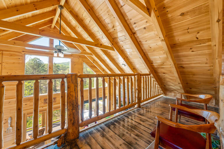 Upper Level Loft Area