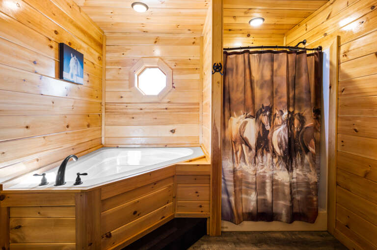 Upper Level King Bedroom En Suite