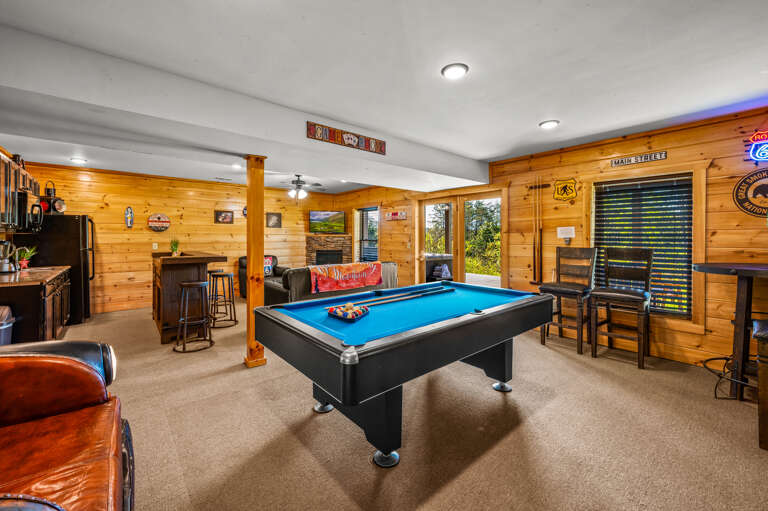 Nothin' But a Good Time - 4 Bedroom Family Lodge