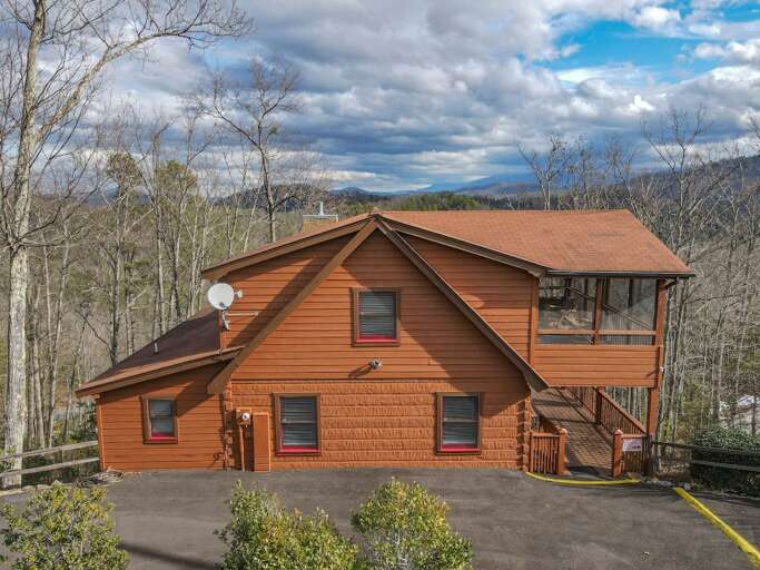 Over the Mountain - Pigeon Forge/Wears Valley Over the Mountain - Pigeon Forge/Wears Valley