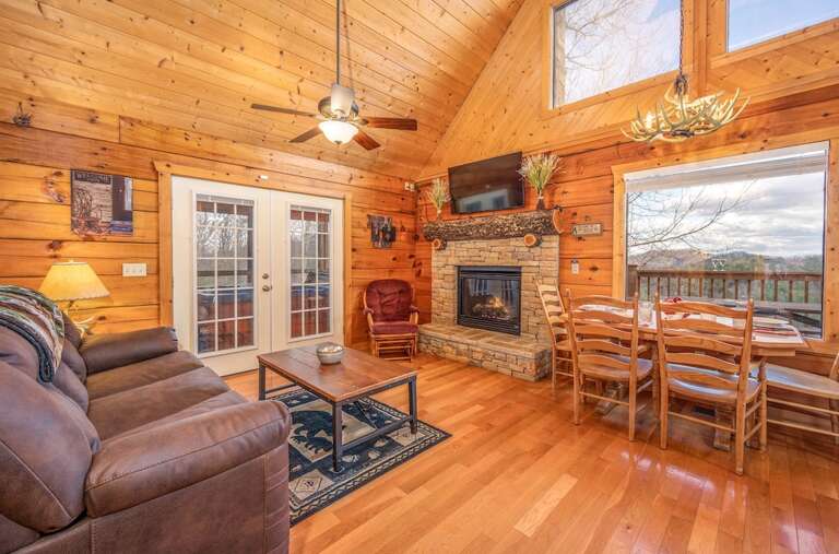 Over the Mountain - Living Area w/Gas Fireplace Over the Mountain - Living Area w/Gas Fireplace