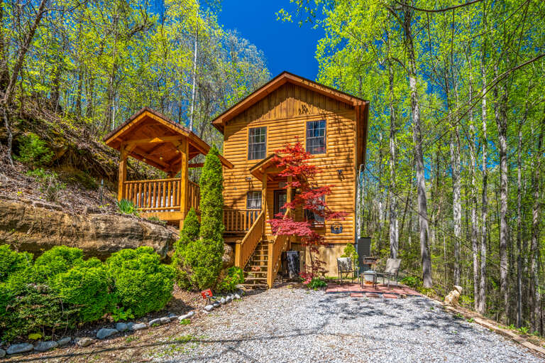 Permanent Vacation - Smoky Mountain Honeymoon Cabin