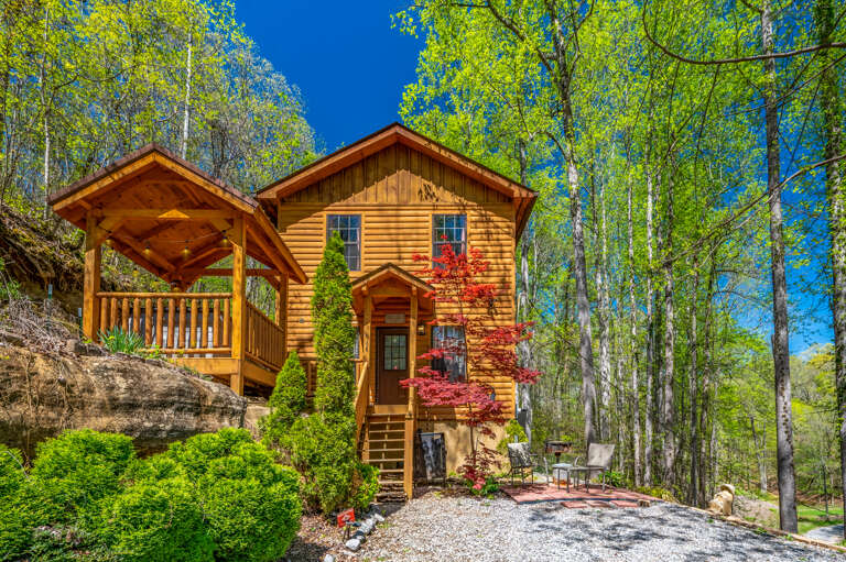 Permanent Vacation - Smoky Mountain Honeymoon Cabin