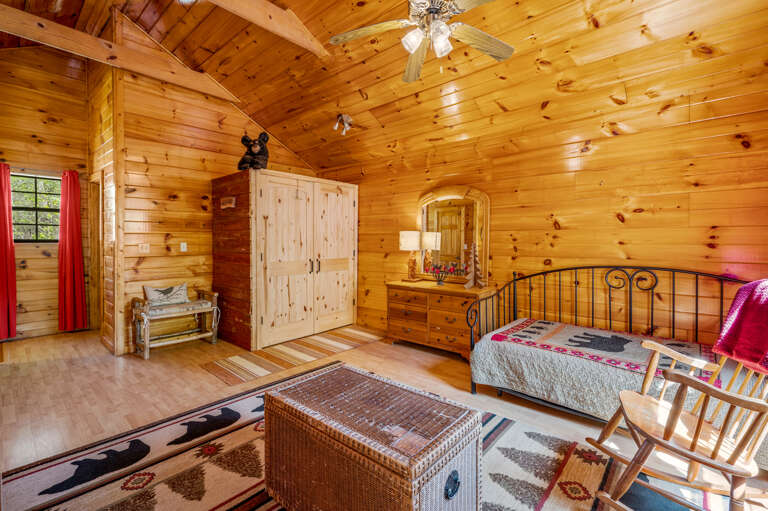 Bedroom Permanent Vacation - Smoky Mountain Honeymoon Cabin