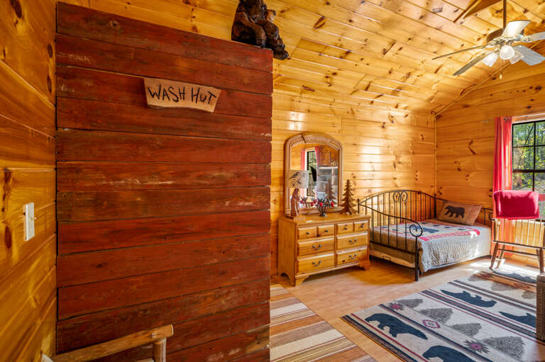 Bedroom Permanent Vacation - Smoky Mountain Honeymoon Cabin Bedroom Permanent Vacation - Smoky Mountain Honeymoon Cabin