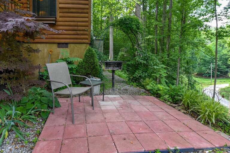 Permanent Vacation - Smoky Mountain Honeymoon Cabin