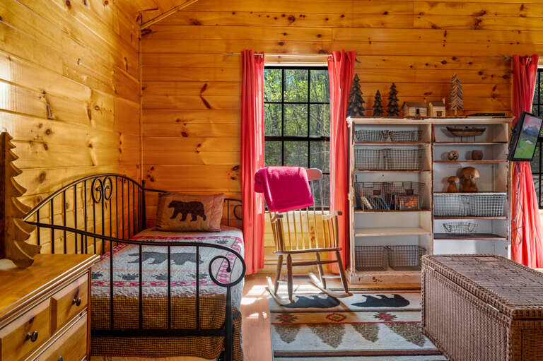 Bedroom Permanent Vacation - Smoky Mountain Honeymoon Cabin