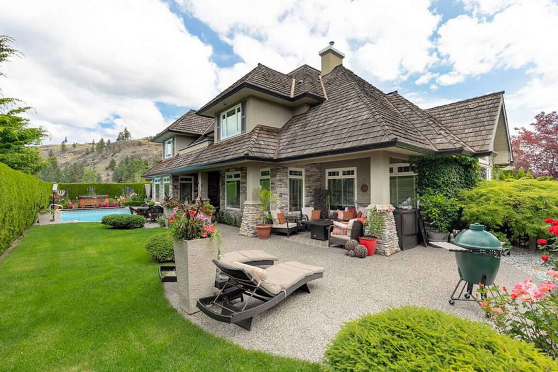 Gardenside Getaway West Kelowna BC 4 Bedroom House for Rent on Vacation