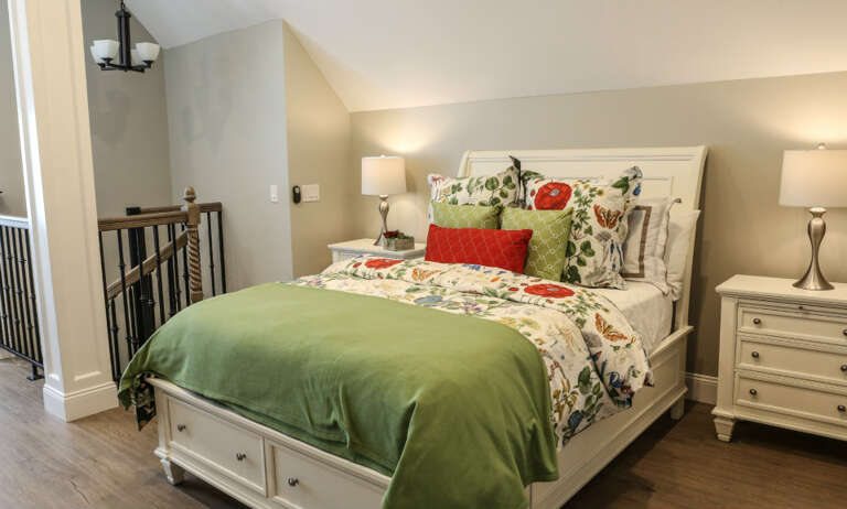 Upstairs Queen Master Bedroom #4 w/Private Bathroom (spiral staircase to the loft) Upstairs Queen Master Bedroom #4 w/Private Bathroom (spiral staircase to the loft)