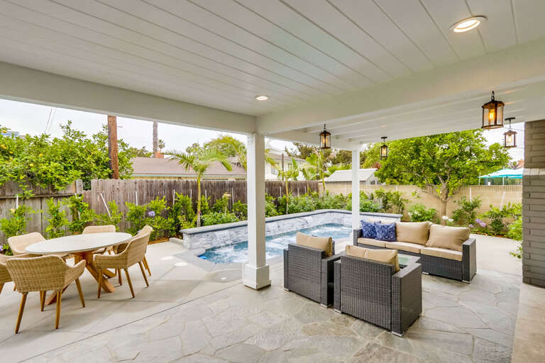 Outdoor Patio with seating