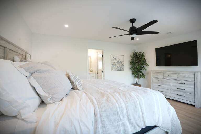 w/ensuite bathroom w/ensuite bathroom