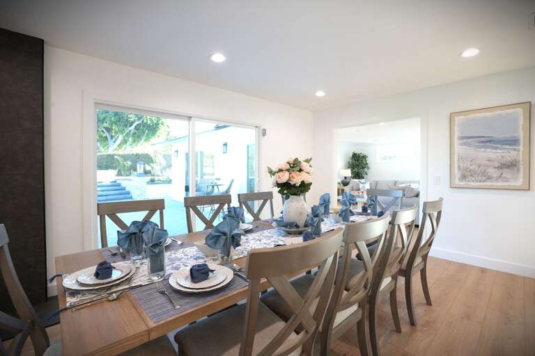 Table seats 10 also has bench