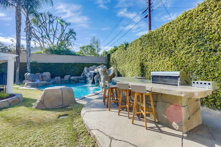 Built-in Grill and seating view #2