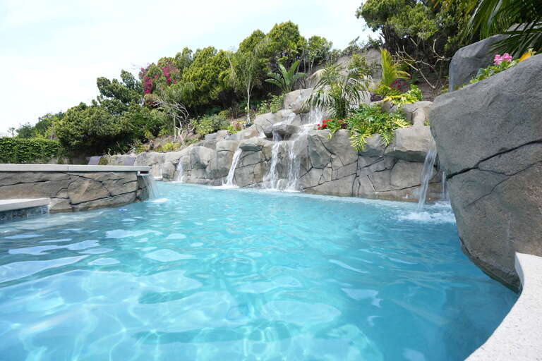 Beautiful Rock Pool with water slide and Jacuzzi Beautiful Rock Pool with water slide and Jacuzzi